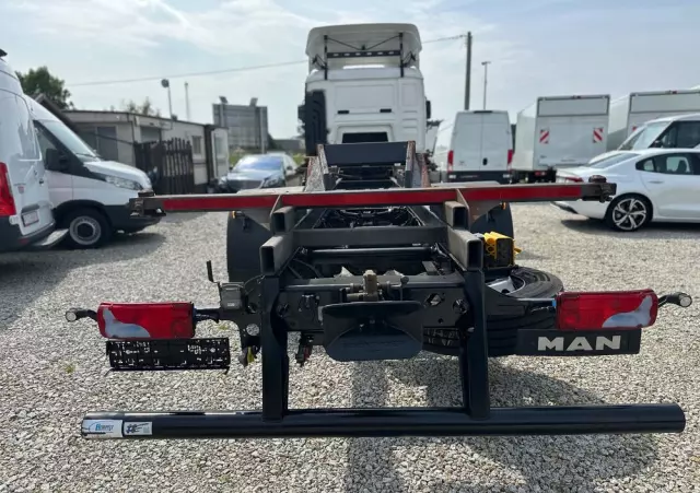 MAN TGM 18.320/E6/Automat/Sypialka/Klima/poduszka przód i tył/rama do zabudowy 