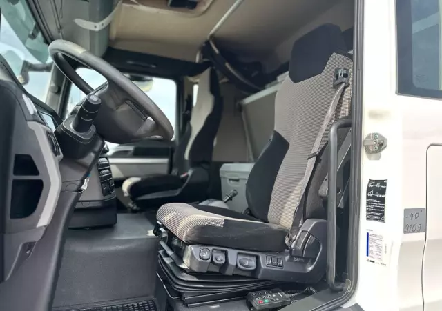 MAN TGM 18.320/E6/Automat/Sypialka/Klima/poduszka przód i tył/rama do zabudowy 