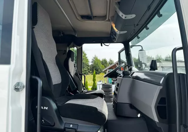 MAN TGM 18.320/E6/Automat/Sypialka/Klima/poduszka przód i tył/rama do zabudowy 