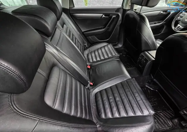 VOLKSWAGEN Passat 2.0 TDI 4Motion DSG BlueMotion Tech Highline