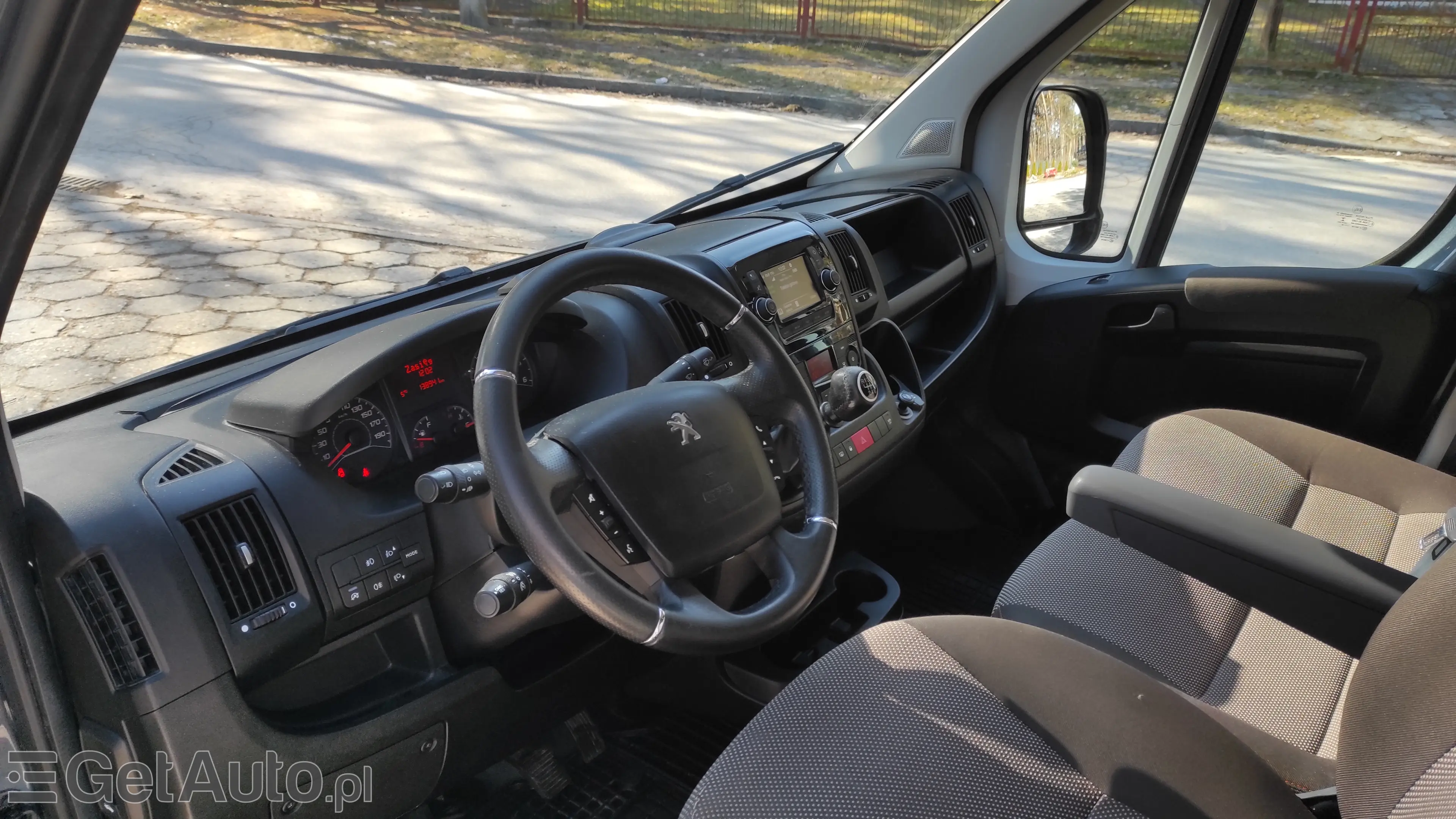 PEUGEOT Boxer L4H2 Premium