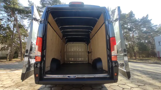 PEUGEOT Boxer L4H2 Premium