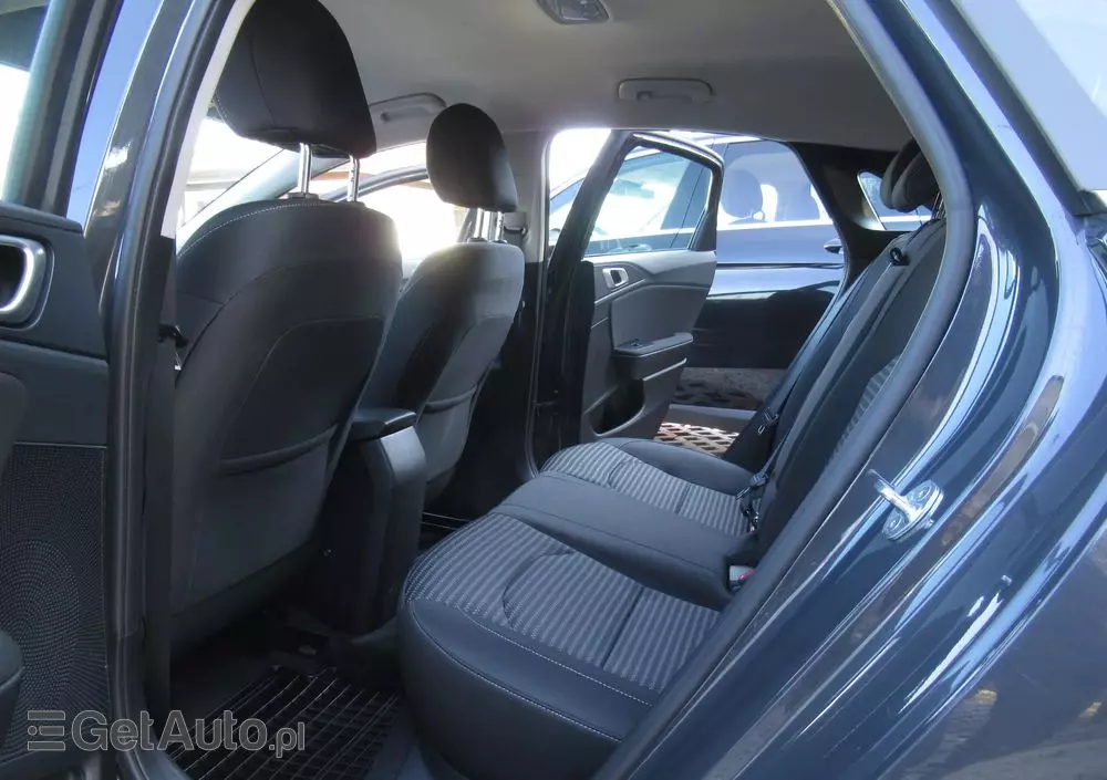 KIA Ceed 1.5 T-GDI M DCT