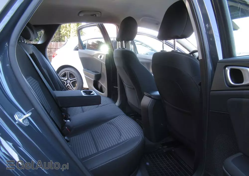 KIA Ceed 1.5 T-GDI M DCT