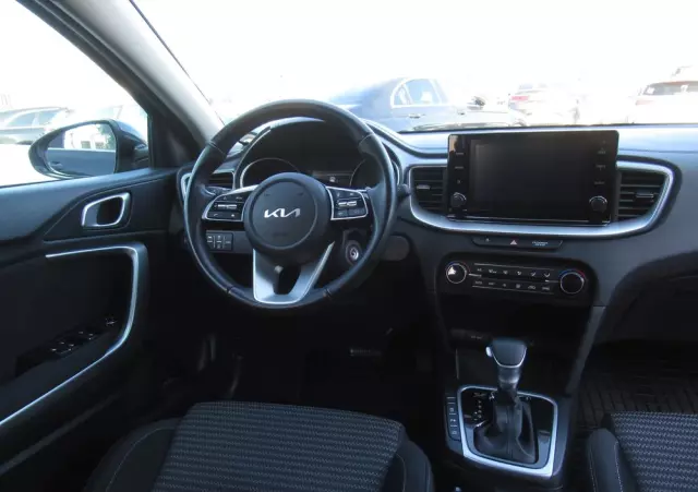 KIA Ceed 1.5 T-GDI M DCT