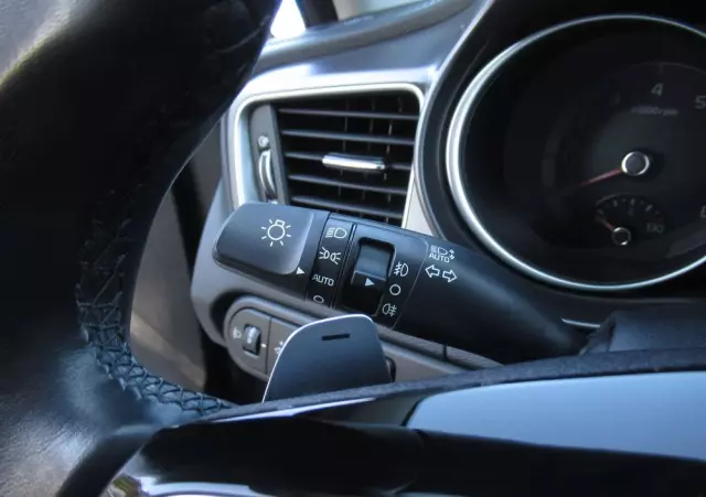 KIA Ceed 1.5 T-GDI M DCT