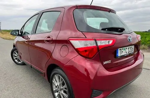 TOYOTA Yaris 