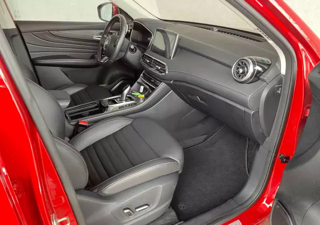 MG HS 1.5T-GDI Luxury