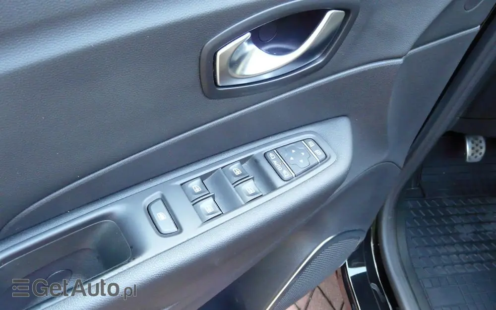 RENAULT Captur 1.3 TCe Intens