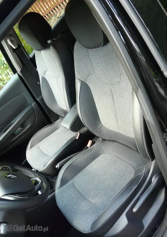 RENAULT Captur 1.3 TCe Intens