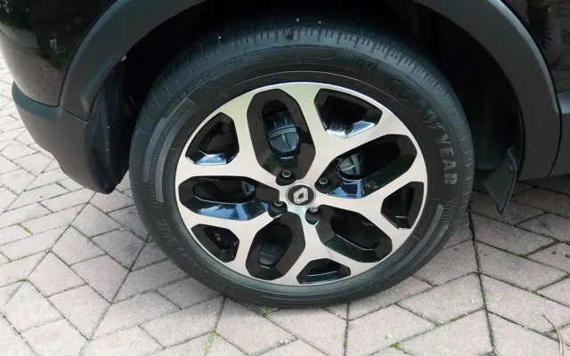 RENAULT Captur 1.3 TCe Intens