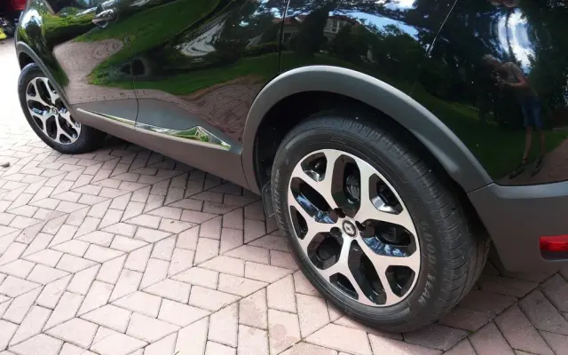 RENAULT Captur 1.3 TCe Intens