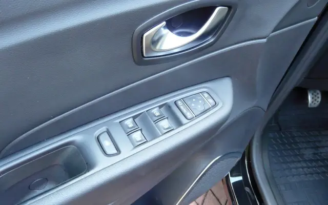 RENAULT Captur 1.3 TCe Intens