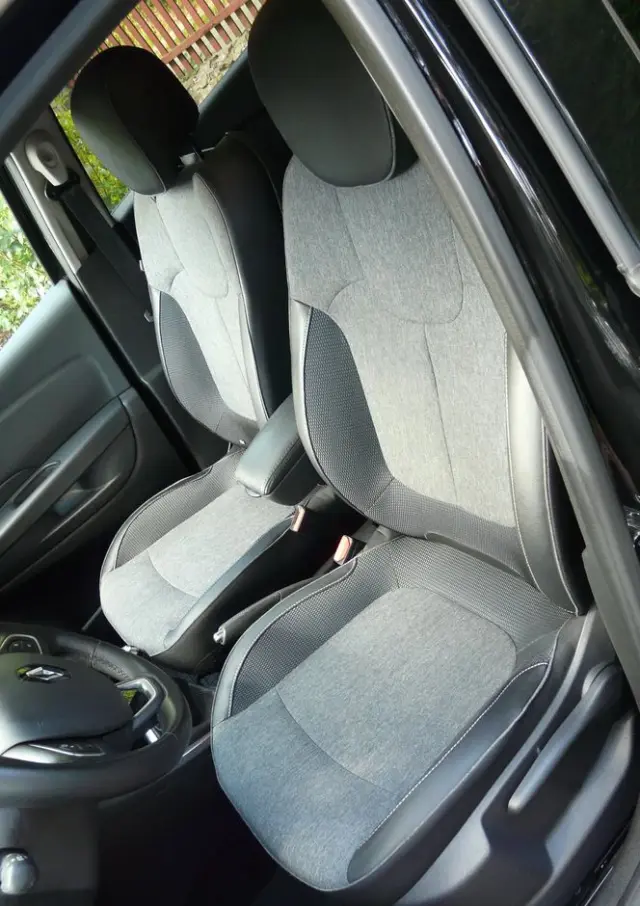 RENAULT Captur 1.3 TCe Intens