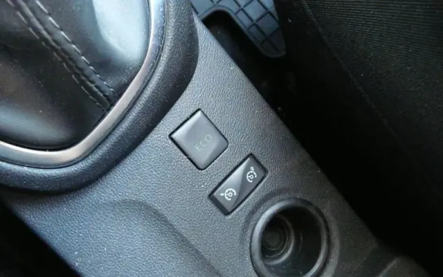 RENAULT Captur 1.3 TCe Intens