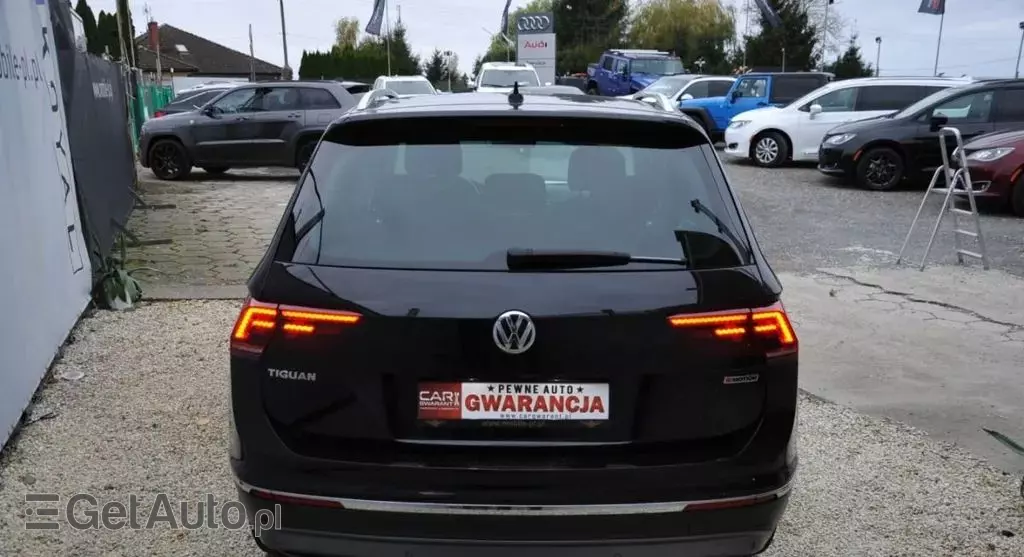 VOLKSWAGEN Tiguan 