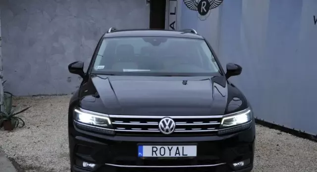 VOLKSWAGEN Tiguan 
