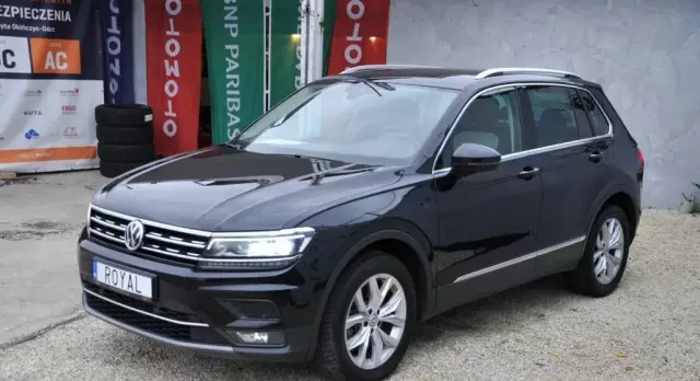 VOLKSWAGEN Tiguan 