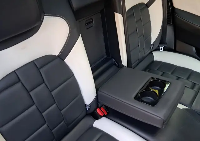 CITROËN DS5 2.0 HDi Hybrid4 SoChic MCP