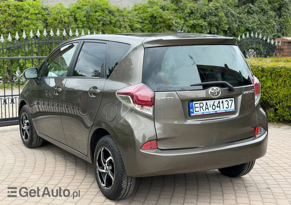 TOYOTA Verso S 1.33 Premium MS