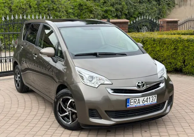 TOYOTA Verso S 1.33 Premium MS