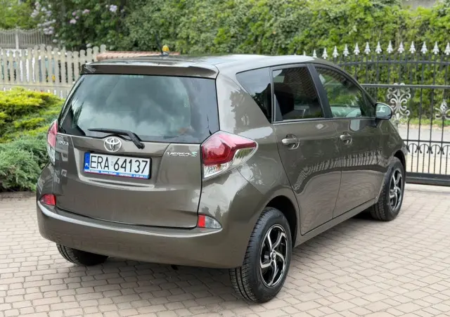 TOYOTA Verso S 1.33 Premium MS