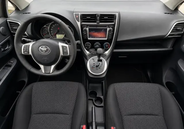 TOYOTA Verso S 1.33 Premium MS