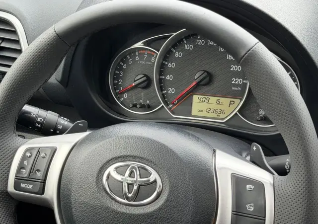 TOYOTA Verso S 1.33 Premium MS