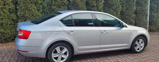 SKODA Octavia 2.0 TDI (143 KM)