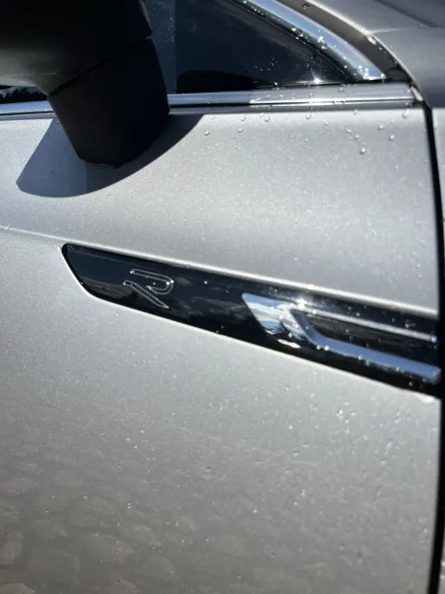 VOLKSWAGEN Arteon R-Line