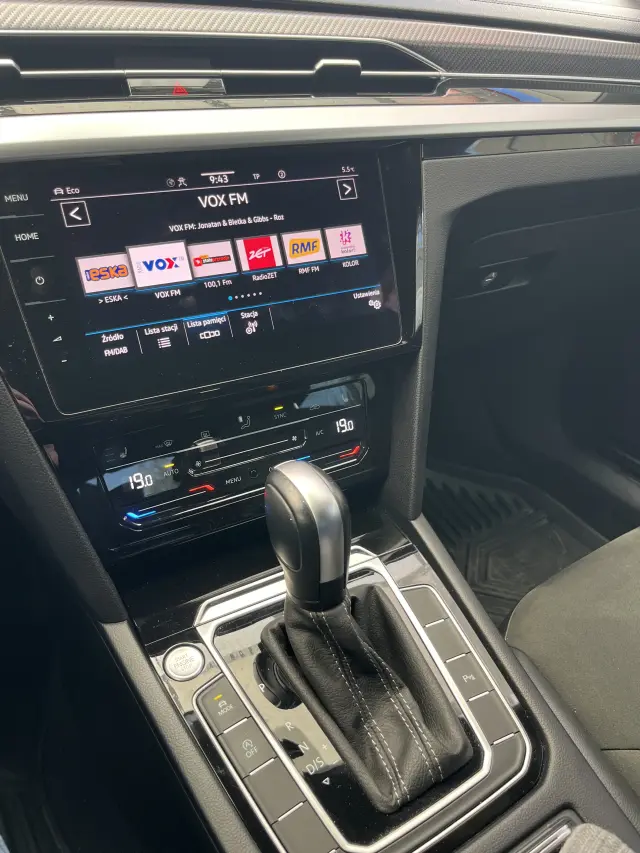 VOLKSWAGEN Arteon R-Line