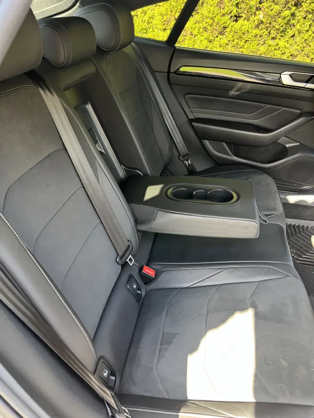 VOLKSWAGEN Arteon R-Line