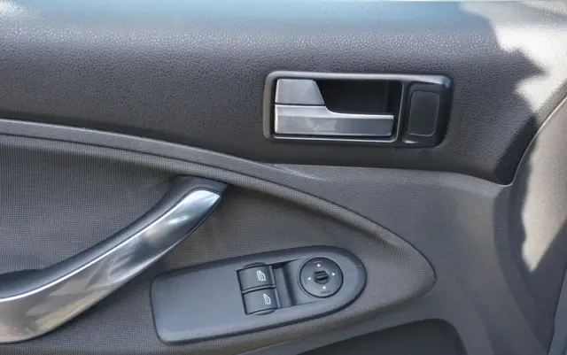 FORD Focus C-Max 1.6 TDCi FX Silver