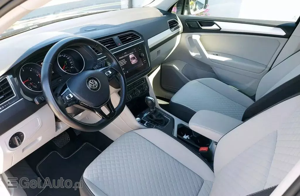 VOLKSWAGEN Tiguan 