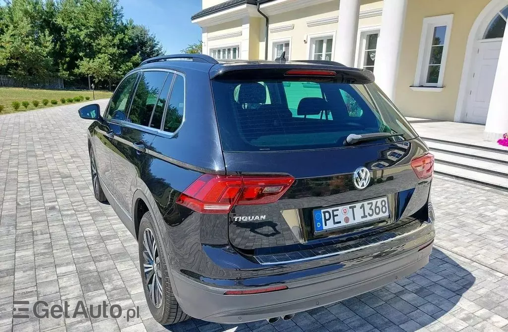 VOLKSWAGEN Tiguan 