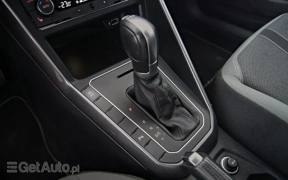 VOLKSWAGEN Polo 1.0 TSI R-Line DSG