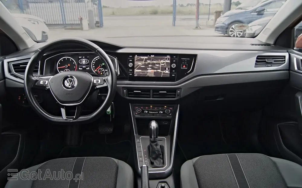 VOLKSWAGEN Polo 1.0 TSI R-Line DSG