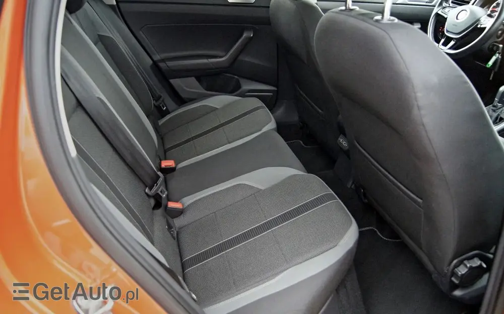 VOLKSWAGEN Polo 1.0 TSI R-Line DSG