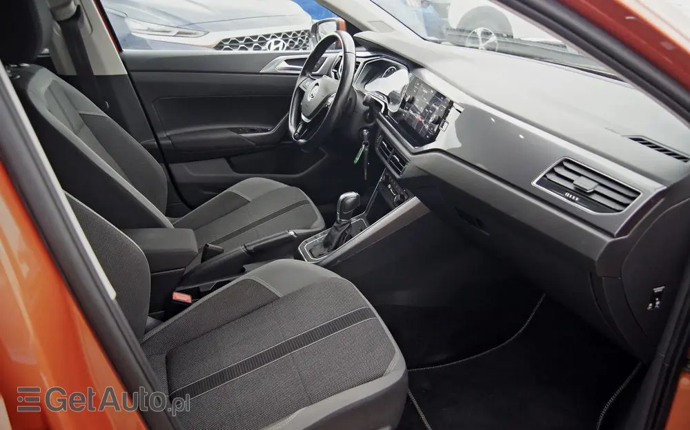 VOLKSWAGEN Polo 1.0 TSI R-Line DSG