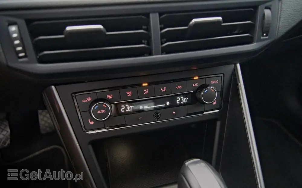 VOLKSWAGEN Polo 1.0 TSI R-Line DSG