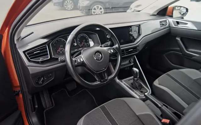 VOLKSWAGEN Polo 1.0 TSI R-Line DSG
