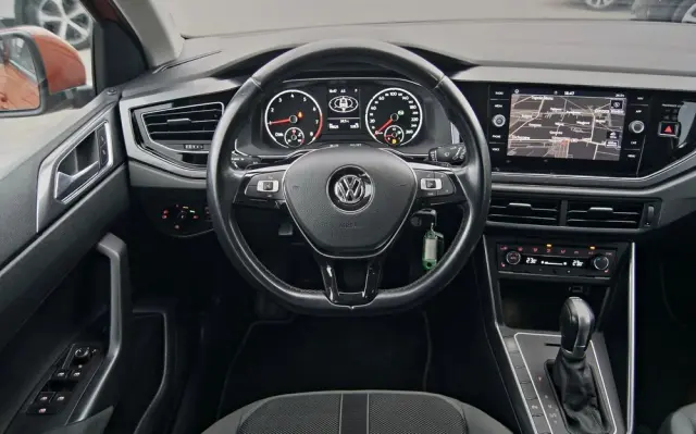 VOLKSWAGEN Polo 1.0 TSI R-Line DSG