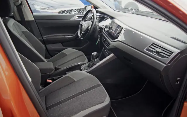 VOLKSWAGEN Polo 1.0 TSI R-Line DSG