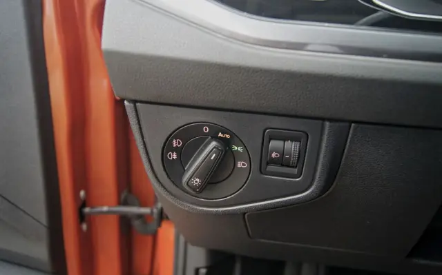 VOLKSWAGEN Polo 1.0 TSI R-Line DSG