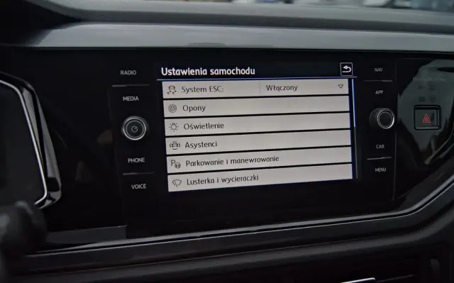 VOLKSWAGEN Polo 1.0 TSI R-Line DSG