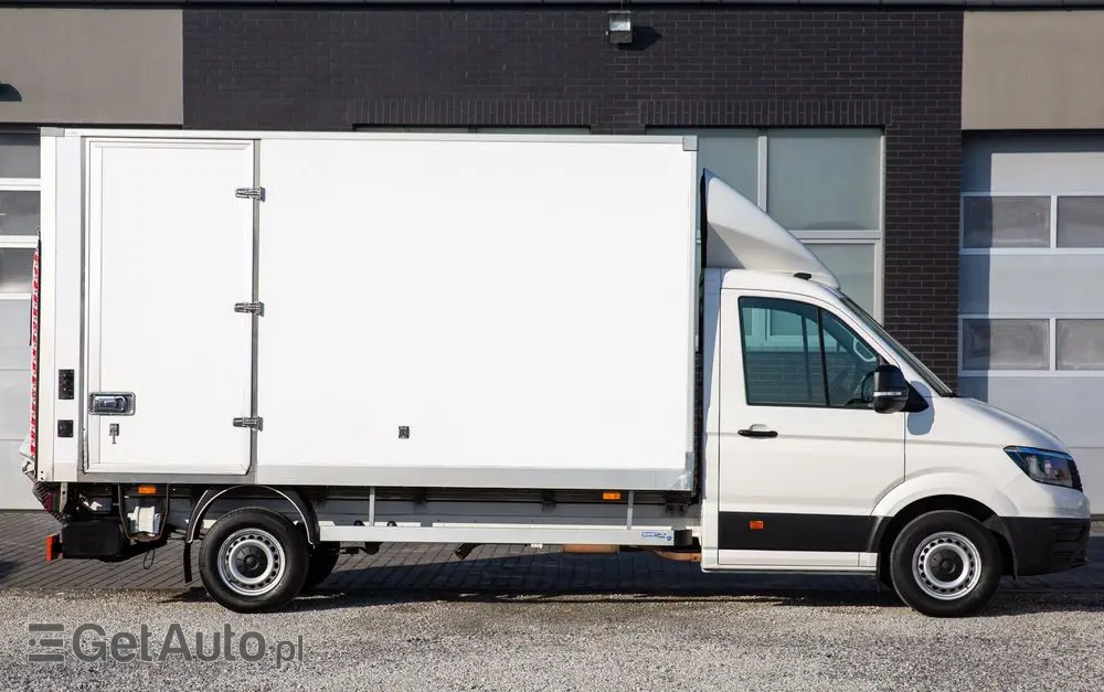 VOLKSWAGEN Crafter 177KM 8ep KONTENER + WINDA dHollandia 750kg + DRZWI BOCZNE 