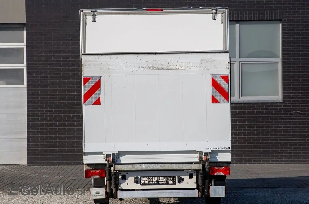 VOLKSWAGEN Crafter 177KM 8ep KONTENER + WINDA dHollandia 750kg + DRZWI BOCZNE 