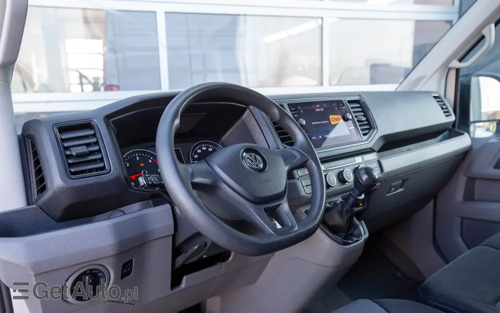 VOLKSWAGEN Crafter 177KM 8ep KONTENER + WINDA dHollandia 750kg + DRZWI BOCZNE 