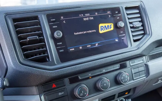 VOLKSWAGEN Crafter 177KM 8ep KONTENER + WINDA dHollandia 750kg + DRZWI BOCZNE 