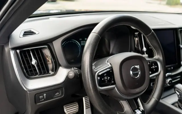 VOLVO XC 60 
